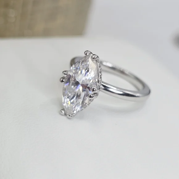 4CWT Moissanite 8-prong marquise cut set in solid S925 sterling silver. - Picture 5 of 11